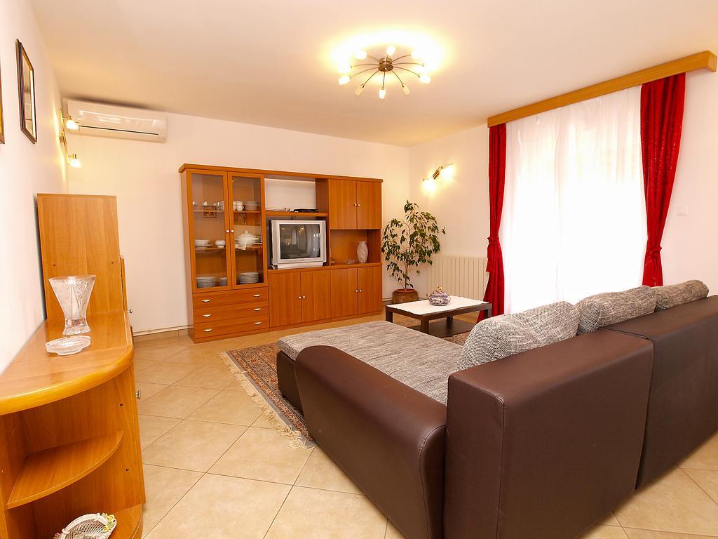 Apartments Munida 734 Медулин Екстер'єр фото